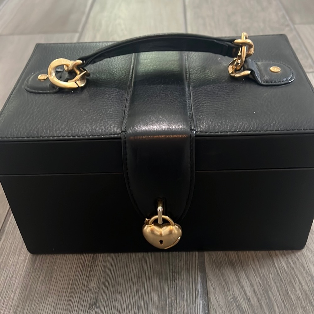 Vintage 2005 juicy couture jewelry case